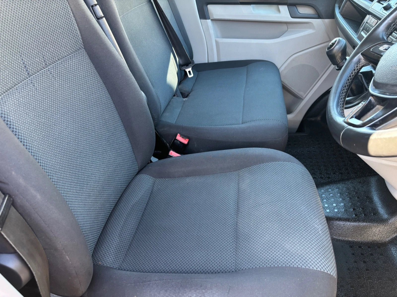 VOLKSWAGEN TRANSPORTER T28 HIGHLINE TDI BMT