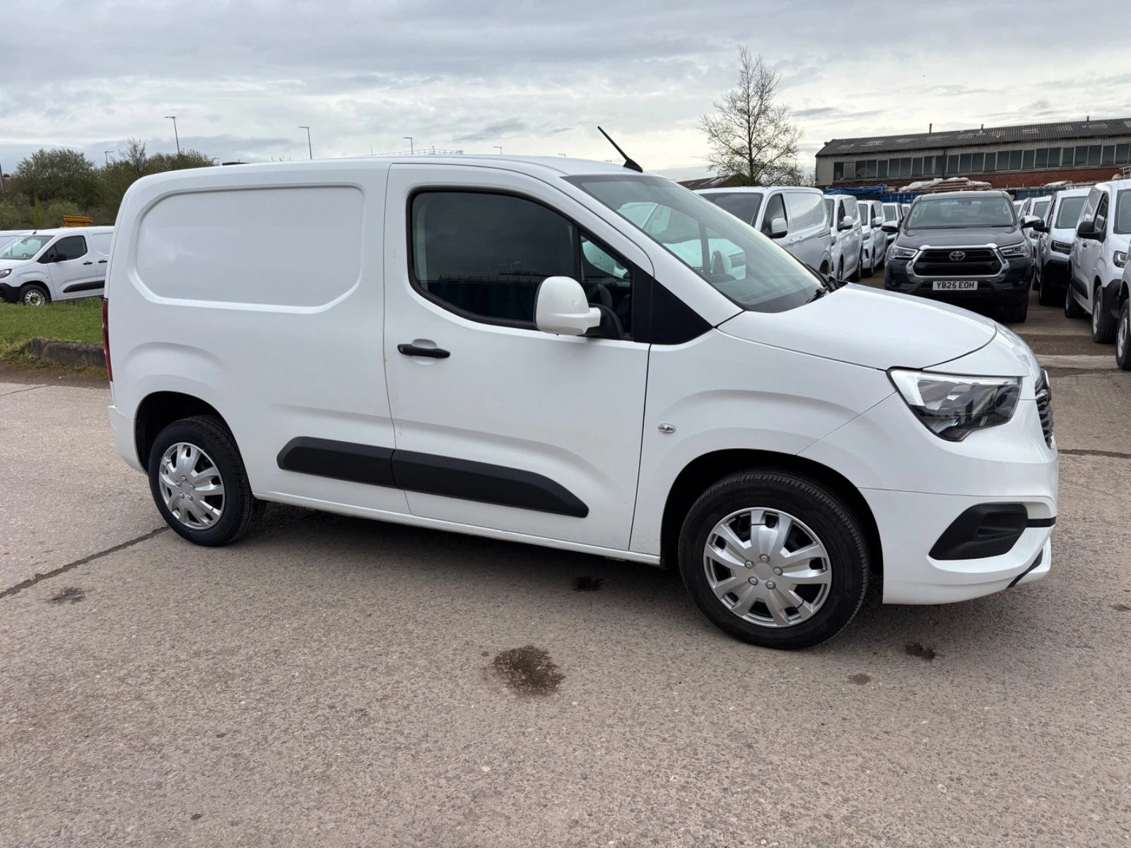 VAUXHALL COMBO CARGO SPORTIVE 2300 L1 H1