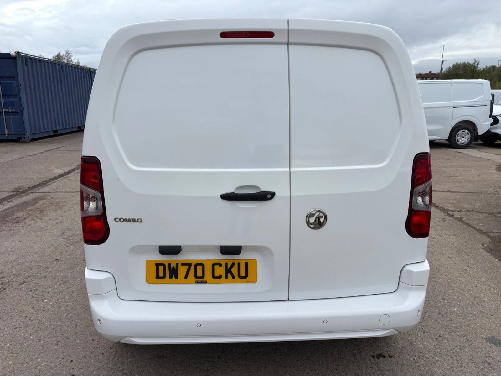 VAUXHALL COMBO CARGO SPORTIVE 2300 L1 H1