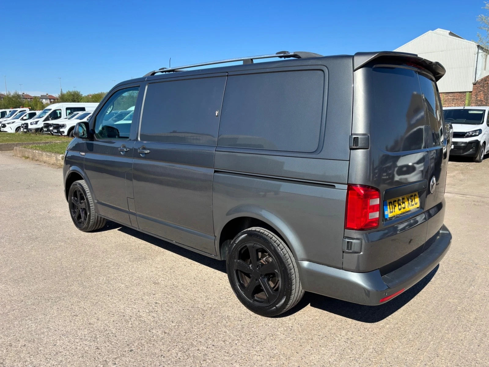 VOLKSWAGEN TRANSPORTER T28 HIGHLINE TDI BMT