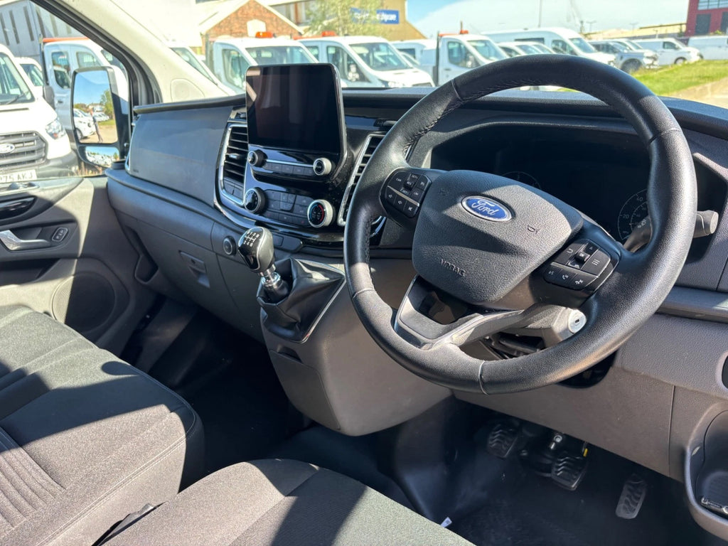 FORD TRANSIT CUSTOM 300 L2 H1 LIMITED 130PS