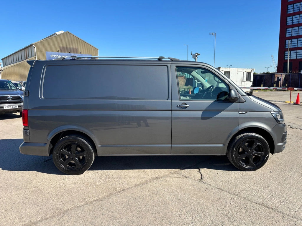 VOLKSWAGEN TRANSPORTER T28 HIGHLINE TDI BMT
