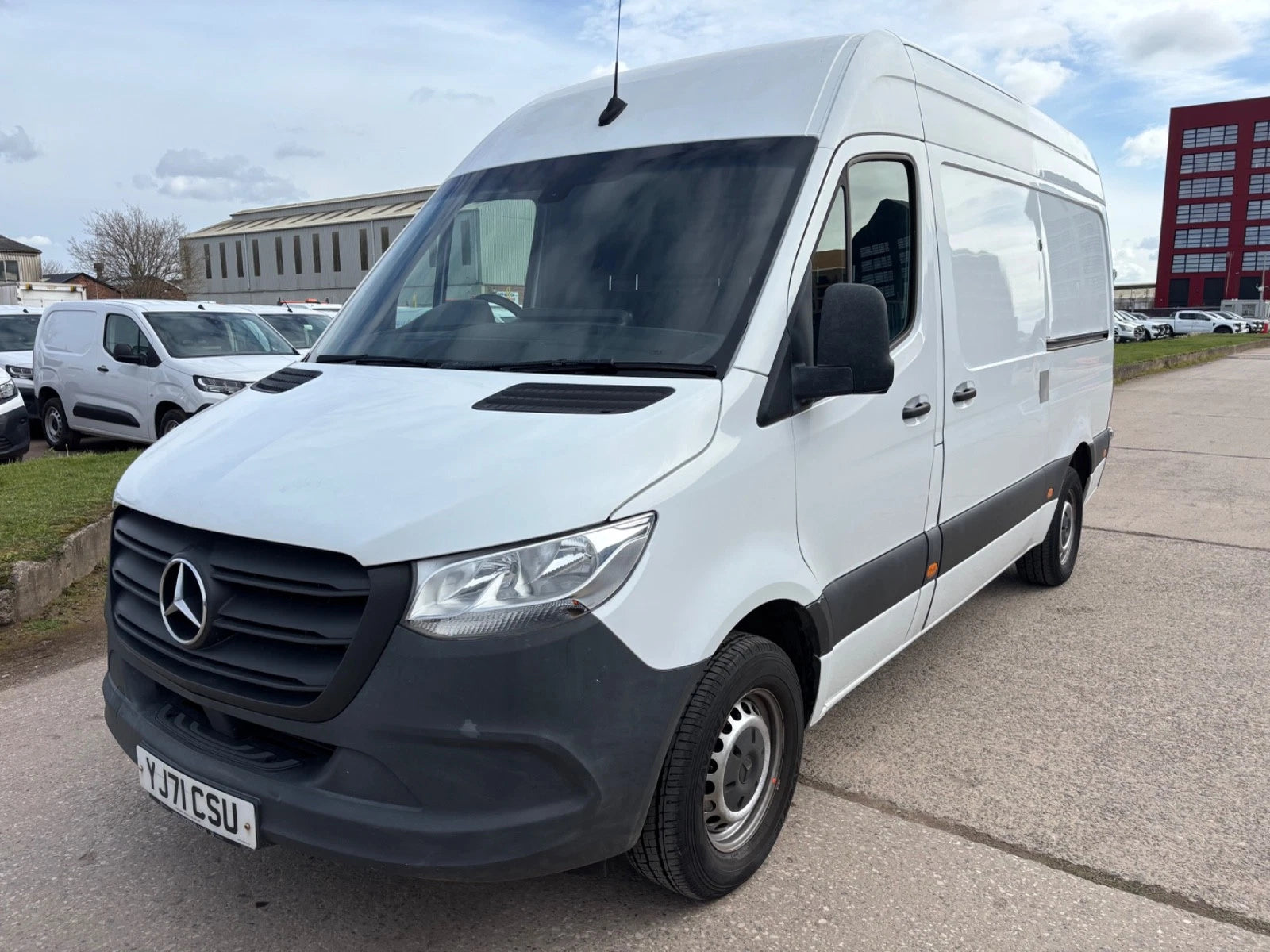 MERCEDES SPRINTER 314 L2H2 PROGRESSIVE RWD