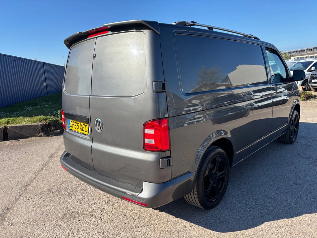 VOLKSWAGEN TRANSPORTER T28 HIGHLINE TDI BMT